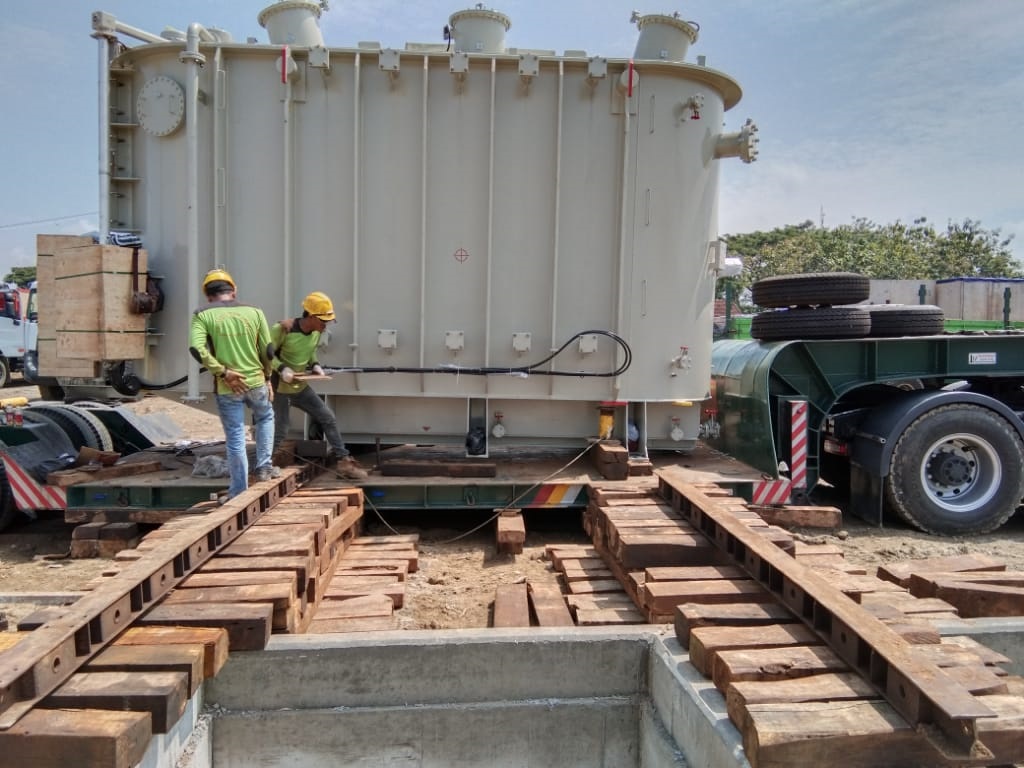 Jacking Gardu Induk Caruban - Madiun, Jawa Timur