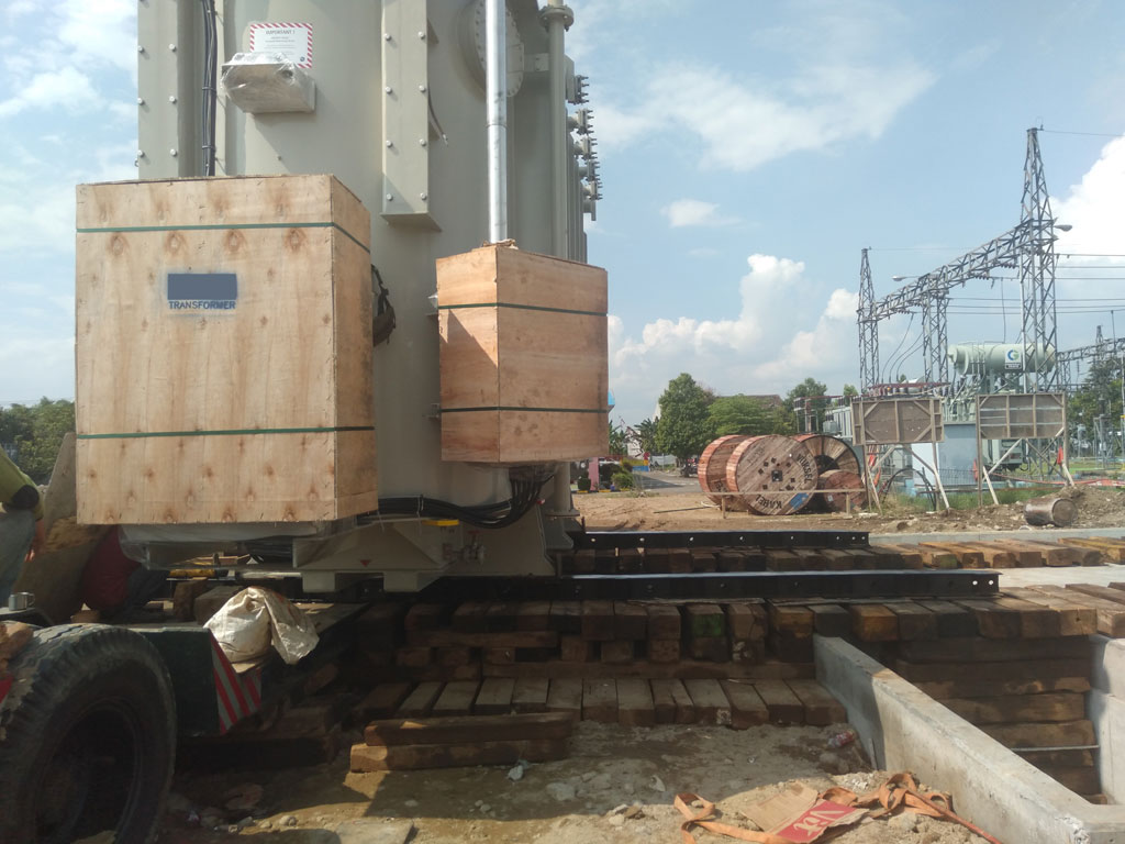 Jacking Gardu Induk Caruban - Madiun, Jawa Timur