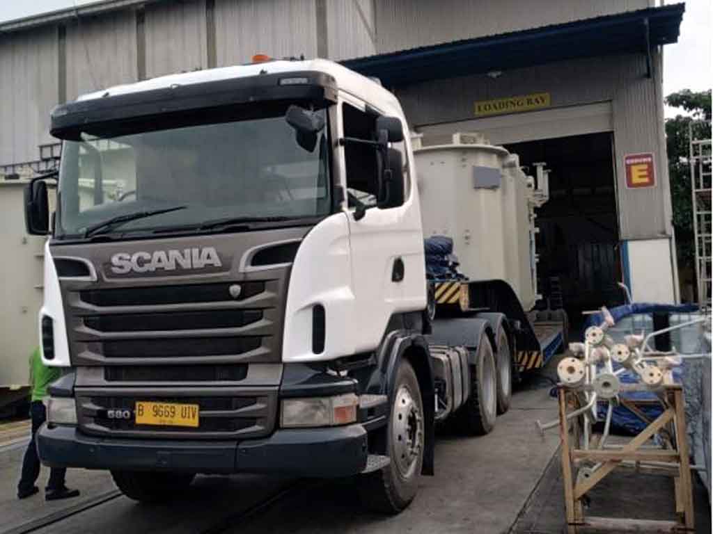 Head Trailer Scania 580 Tahun 2013