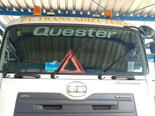 Head Trailer Quester 370 HP Tahun 2018