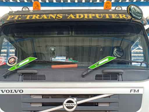 Head Trailer Volvo FM 370 Tahun 2018